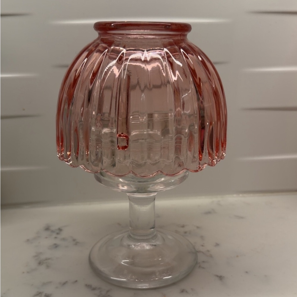 Elegant Pink LE Smith fairy lamp no chips or cracks